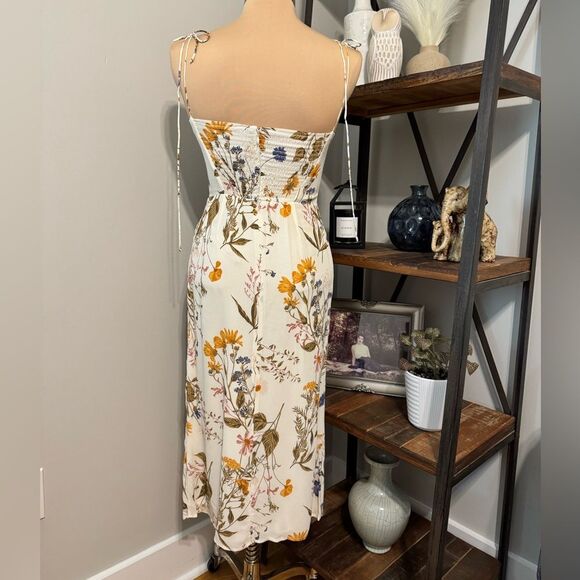Reformation Kourtney Midi Dress in Frolic Floral Cream Women’s Size 6P - Picture 6 of 16